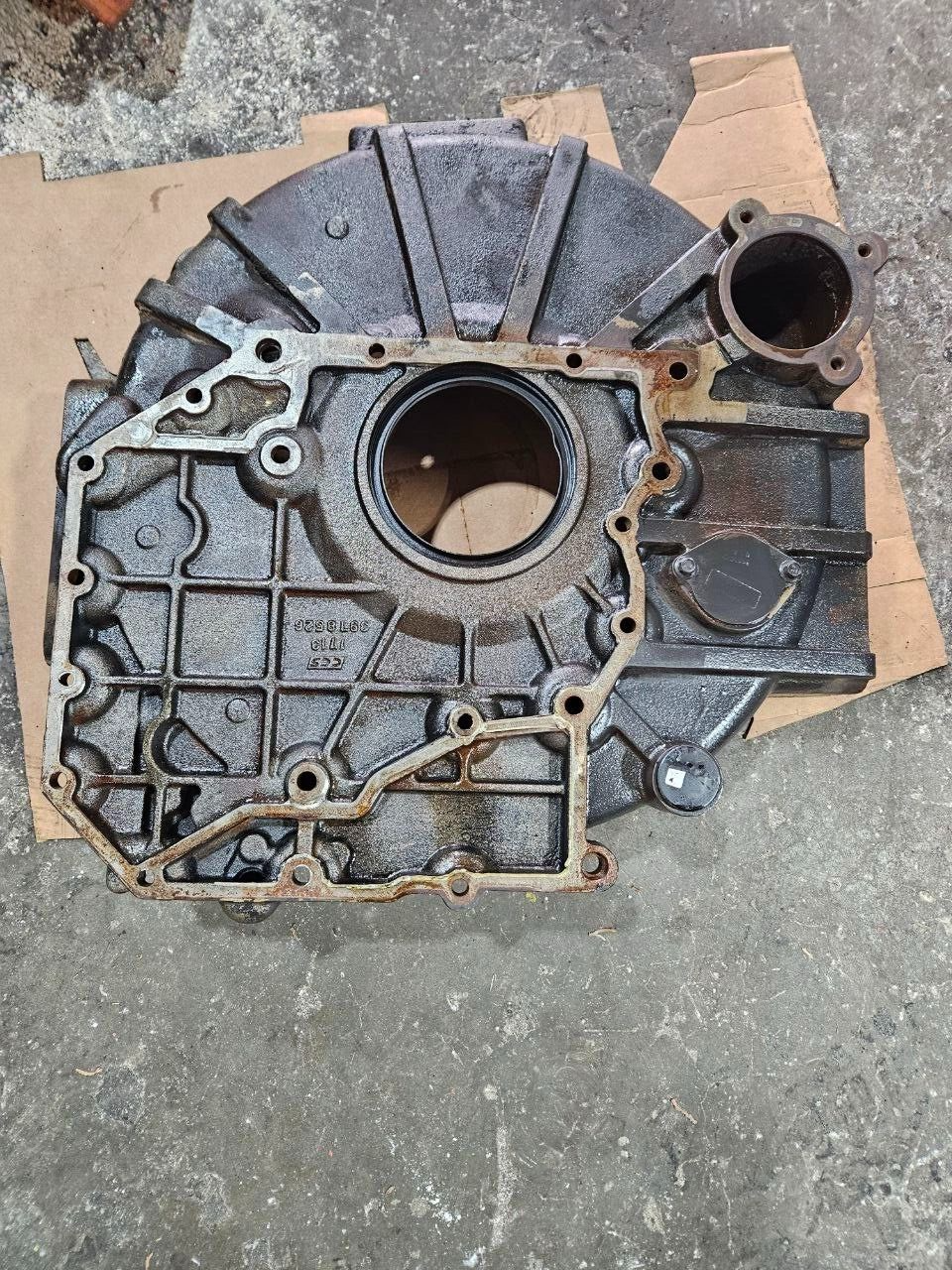 2015 Cummins QSB ISB 6.7l Industrial Diesel Engine Flywheel Housing 5264555 OEM - 630$ Picture 1 of 7