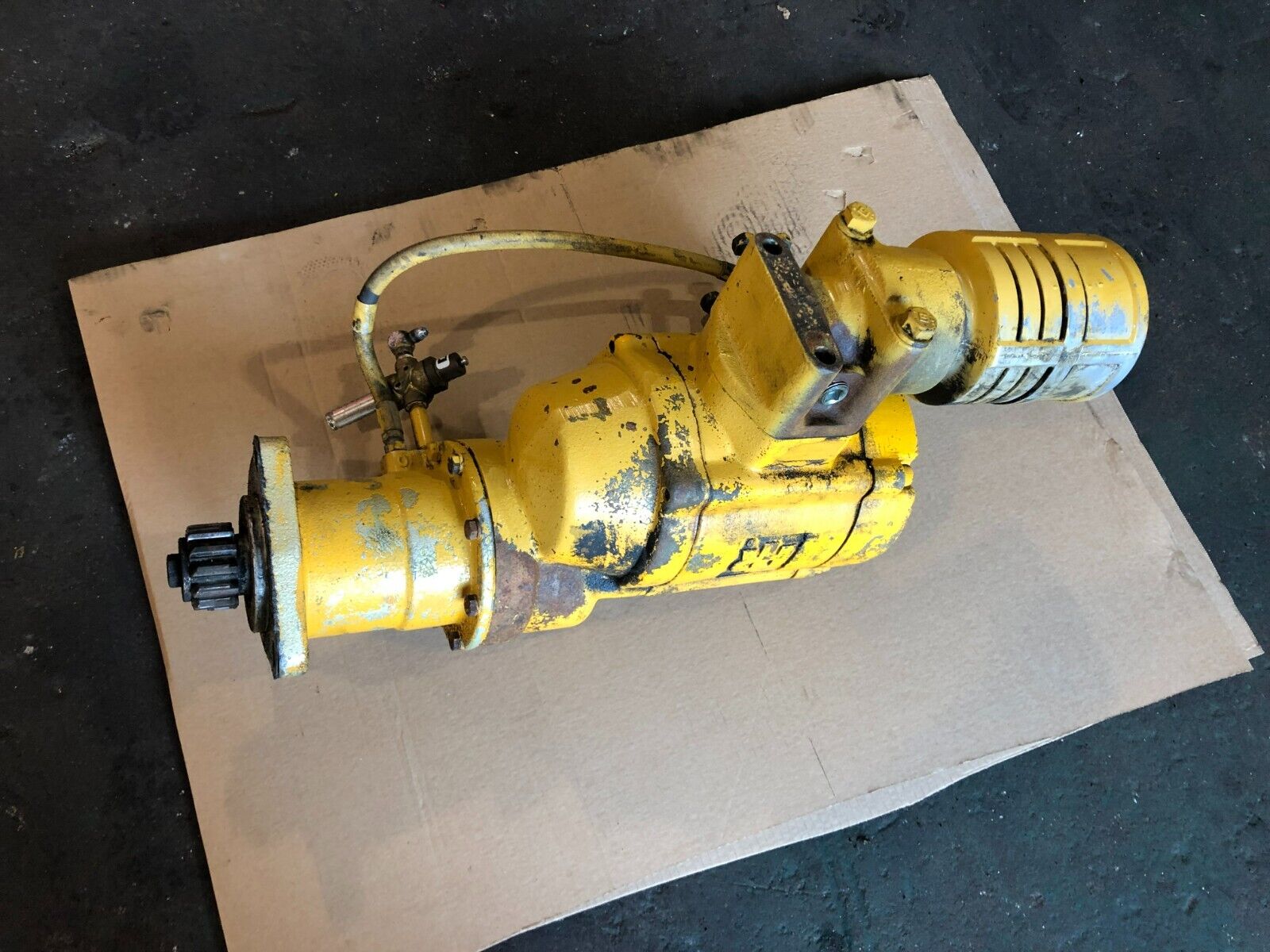 CAT 3508 Caterpillar Air Starting Motor Starter 4W5108 OEM - 2610$ Picture 1 of 9 Picture 2 of 9