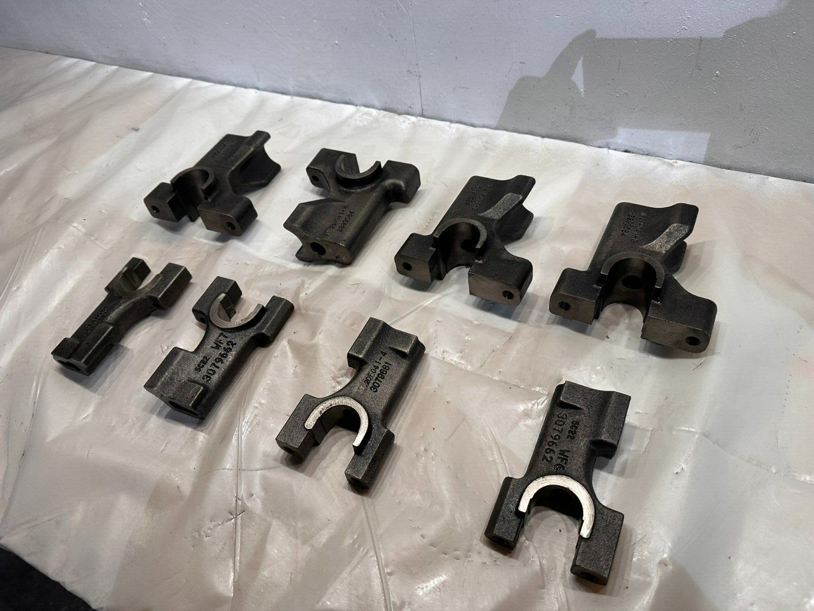 Cummins ISM11 Rocker Arm Brackets Level Support 3079662 3079661 3893584 OEM
