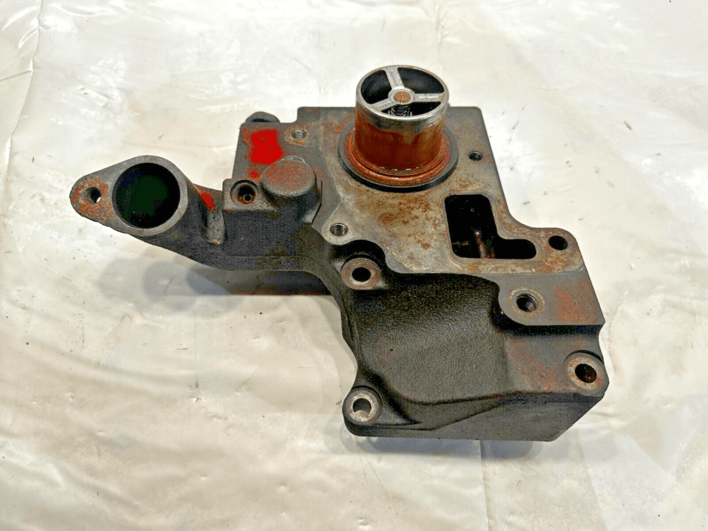 Cummins ISX DOHC Diesel Engine lower Thermostat Housing 3683131 OEM ...