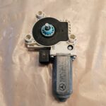 Mercedes Benz W211 W220 E320 E350 E500 E55 Rear Left Window Regulator Motor OEM - 36$ Picture 1 of 4 Picture 2 of 4 Picture 3 of 4 Picture 4 of 4 Picture 1 of 4