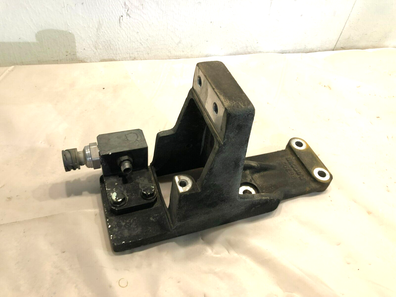 Paccar MX13 Diesel Engine Accessory Bracket  1821554 OEM