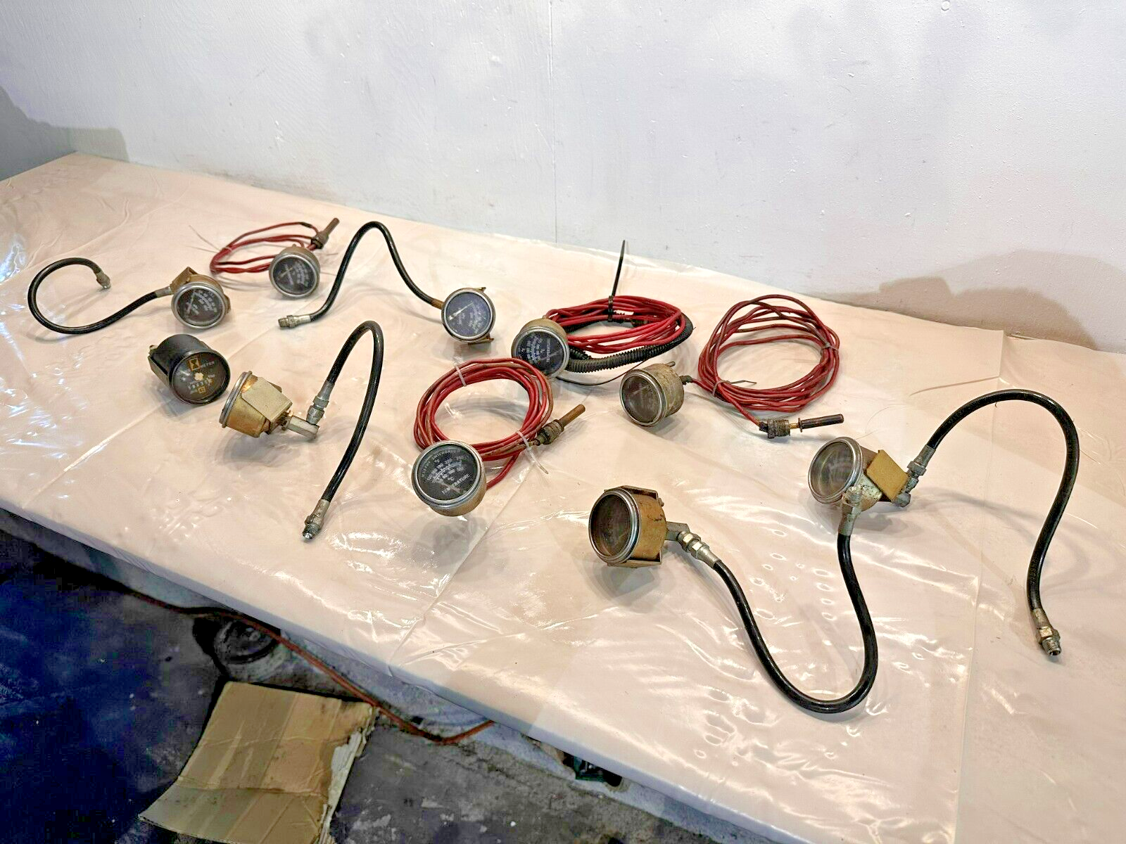 Set of 10 CAT 3508 Generator Set Murphy Temperature and Pressure Swichgages OEM