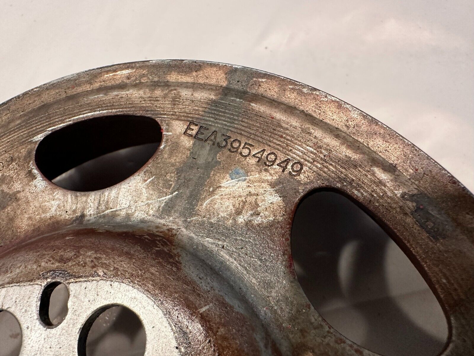 Cummins ISB 5.9L 6.7L Industrial Diesel Engine Crankshaft Pulley EEA3954949 OEM - 76.5$ Picture 1 of 4 Picture 2 of 4 Picture 3 of 4 Picture 4 of 4