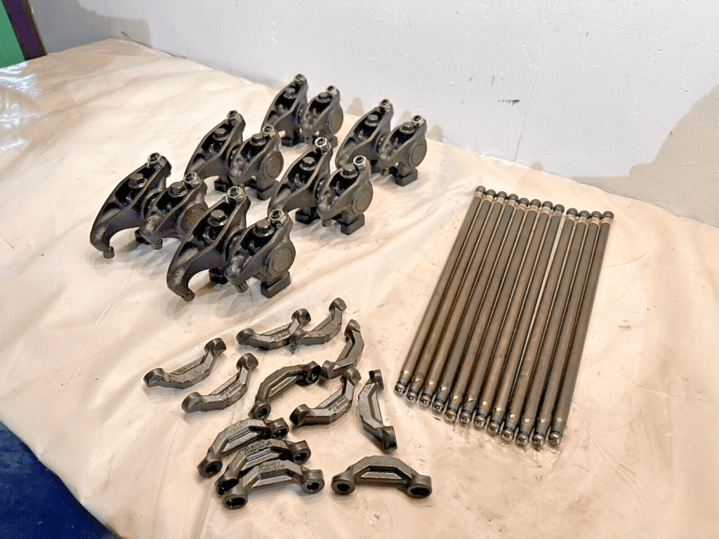 Cummins ISC/ISL 8.3 Rocker Arm Complete Assembly 3966658 w/ Pushrods ...