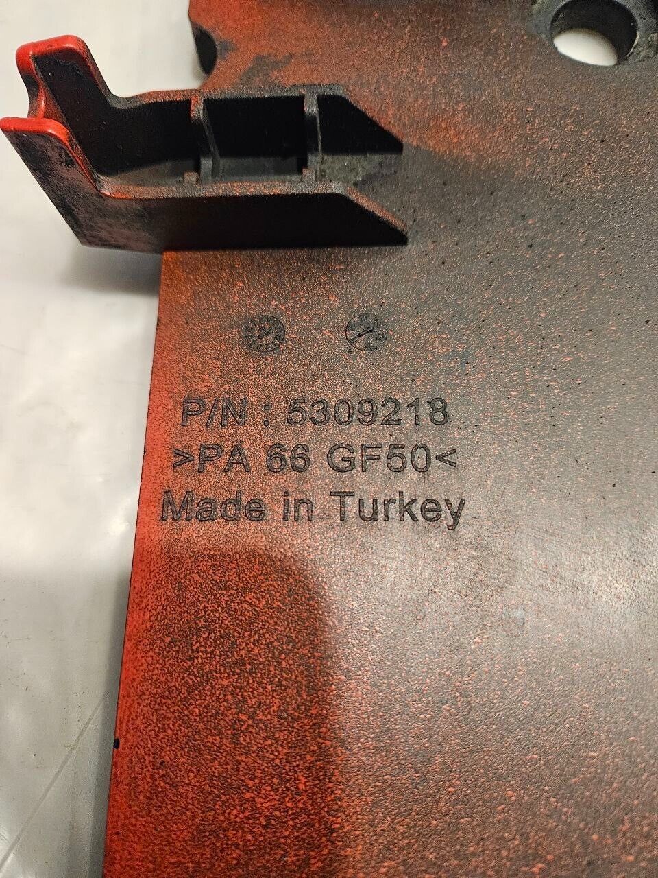 ISB 6.7L Cummins Diesel Engine ECM ECU Bracket 5309218 OEM - 45$ Picture 1 of 5 Picture 2 of 5