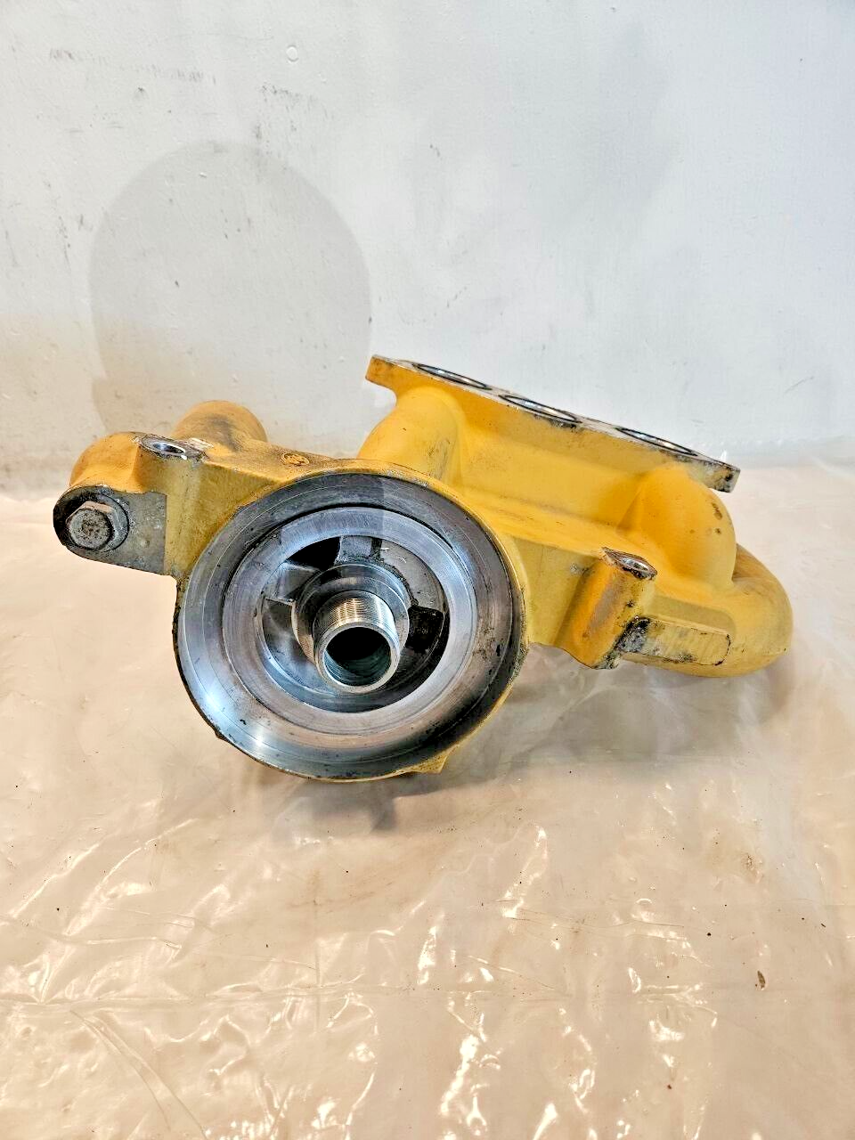 CAT C-15 Caterpillar Diesel Engine Oil Filter Housing Base 286-1866 OEM