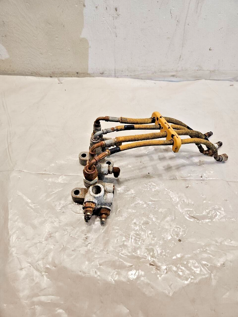CATERPILLAR C15 CAT DIESEL ENGINE FUEL MANIFOLD 308-0797 OEM