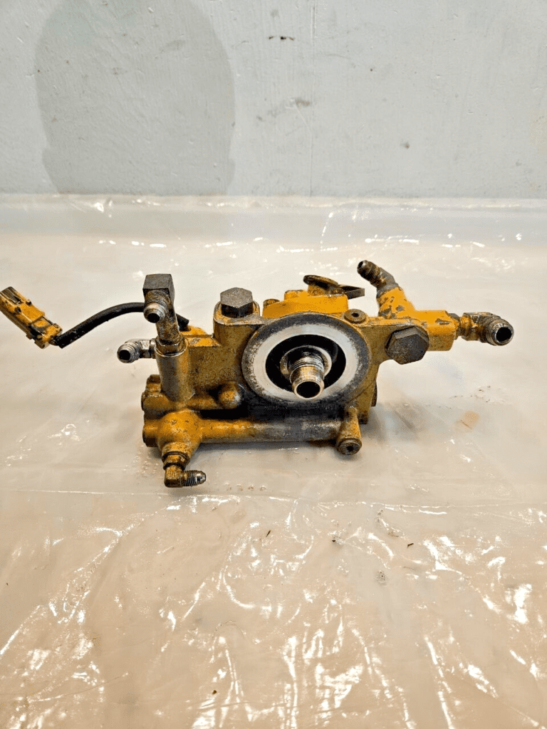 CATERPILLAR CAT C15 ACERT Diesel Engine Fuel Filter Housing 2947345 w ...