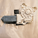 Mercedes Benz W211 W220 E320 E350 E500 E55 Rear Right Window Regulator Motor OEM - 36$ Picture 1 of 4 Picture 2 of 4 Picture 3 of 4 Picture 4 of 4 Picture 1 of 4