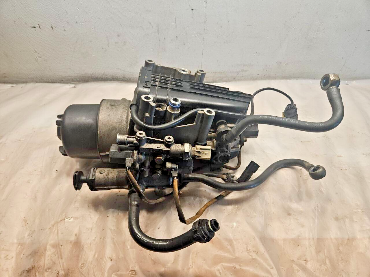 PACCAR MX-13 diesel engine fuel Filter separator complete module 1951944 OEM