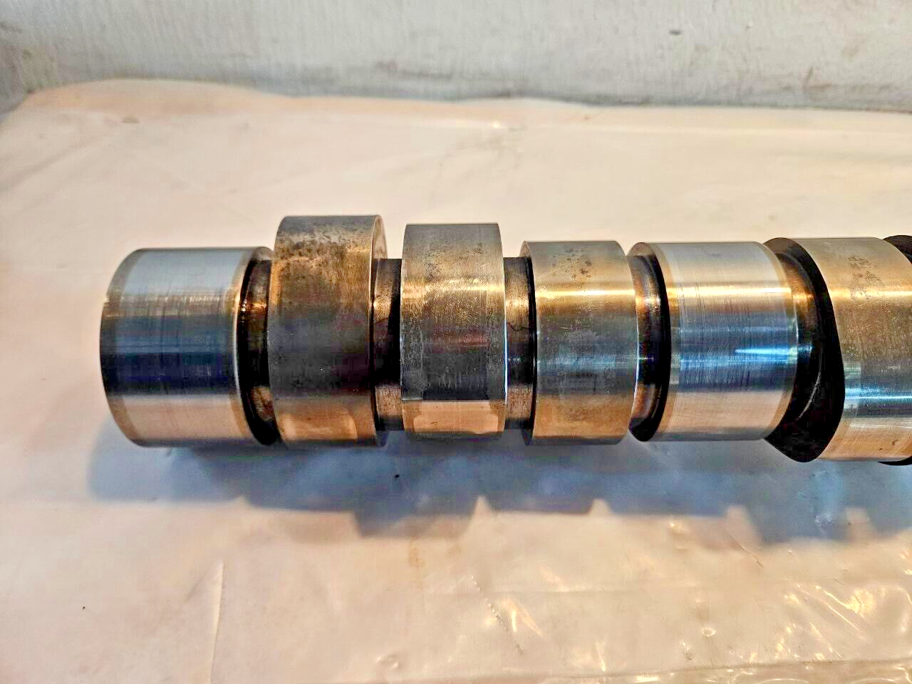 Parts VOLVO D12 Diesel Engine camshaft 8187476 w/ gear and balancer 3155166 OEM - 650$ Picture 1 of 10 Picture 2 of 10 Picture 3 of 10