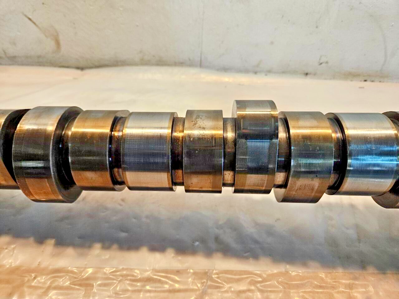 Parts VOLVO D12 Diesel Engine camshaft 8187476 w/ gear and balancer 3155166 OEM - 650$ Picture 1 of 10 Picture 2 of 10 Picture 3 of 10 Picture 4 of 10 Picture 5 of 10 Picture 6 of 10