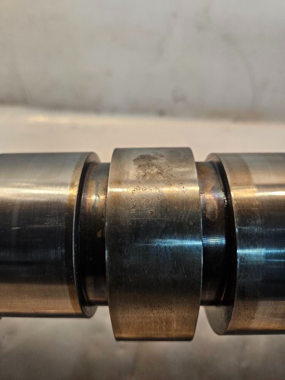 Parts VOLVO D12 Diesel Engine camshaft 8187476 w/ gear and balancer 3155166 OEM - 650$ Picture 1 of 10 Picture 2 of 10 Picture 3 of 10 Picture 4 of 10 Picture 5 of 10 Picture 6 of 10 Picture 7 of 10