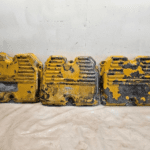 Set of 3 CAT 3406e Caterpillar 14.6l diesel engine valve covers 102-8632 OEM -  Picture 1 of 5 Picture 2 of 5 Picture 3 of 5 Picture 4 of 5 Picture 5 of 5 Picture 1 of 5