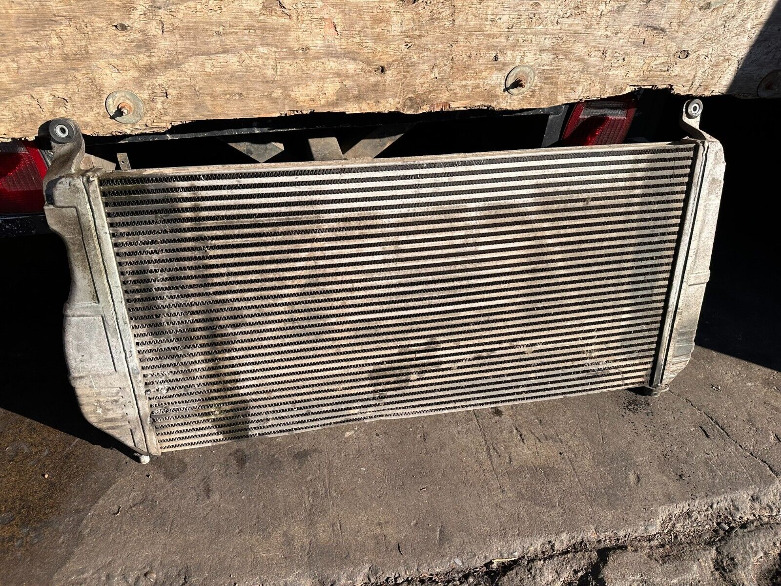 01-05 Chev Silverado/GMC Sierra LB7 LLY Duramax Behr Intercooler GM 15020380 OEM - 247.5$ Picture 1 of 5 Picture 2 of 5