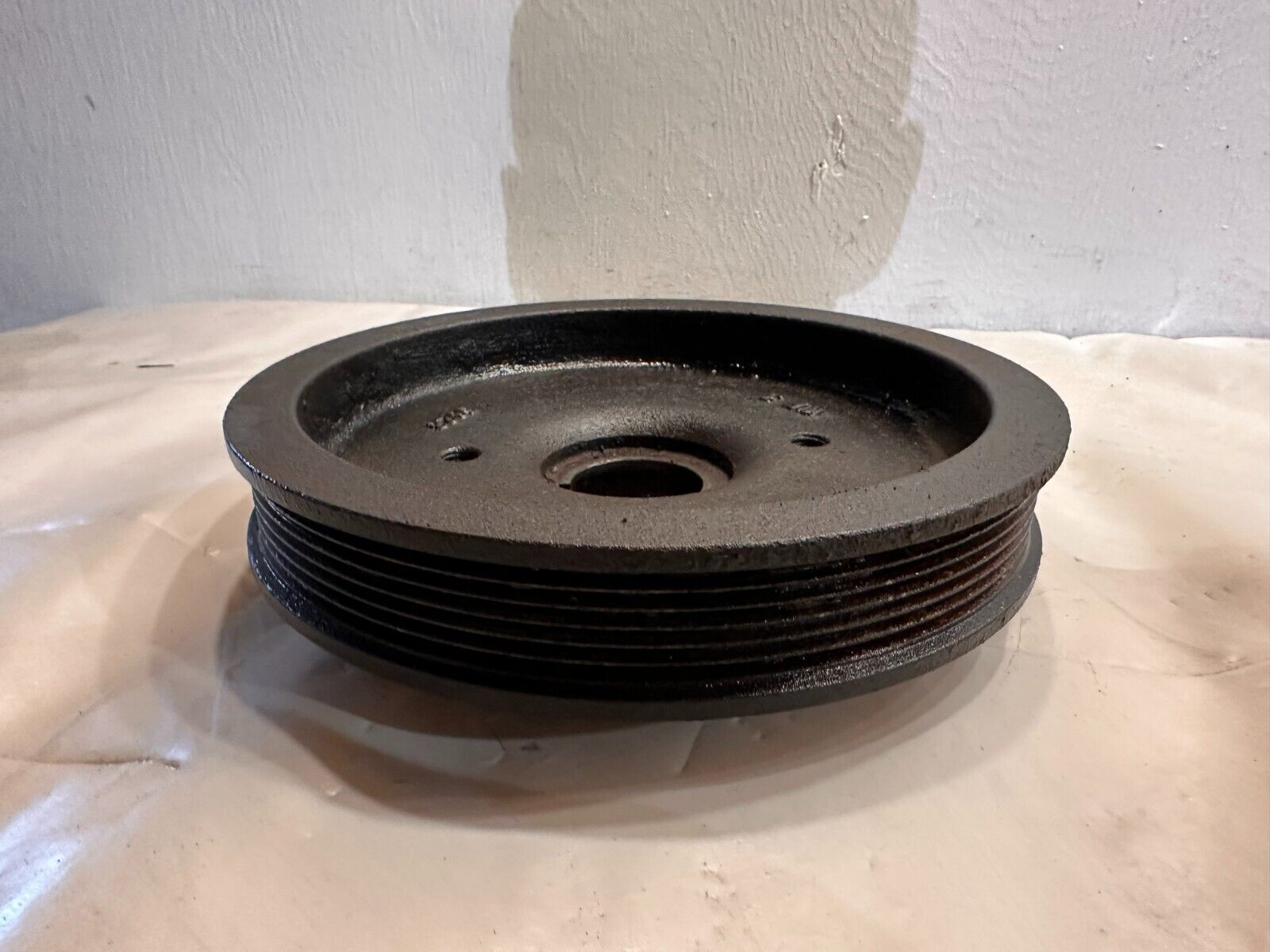 Cummins ISM11 Diesel Engine Accessory Drive Pulley 4082570R OEM - 126$ Picture 1 of 4 Picture 2 of 4 Picture 3 of 4 Picture 4 of 4
