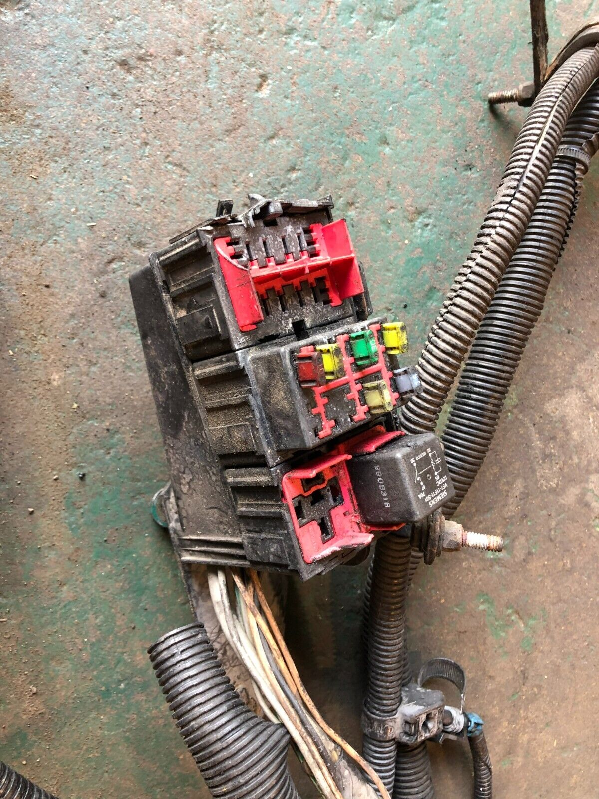 Detroit Series 60 12.7L Diesel Engine Complete Main Wiring Harness DDEC 4 OEM - 1075$ Picture 1 of 7 Picture 2 of 7 Picture 3 of 7 Picture 4 of 7 Picture 5 of 7