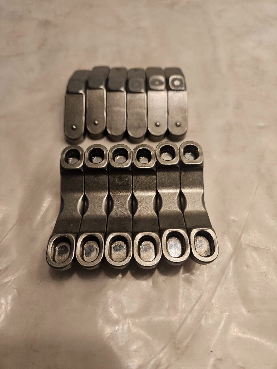 Set of 12 Cummins ISB/QSB 6.7l Crosshead Valve Bridges 3943626 OEM - 95$ Picture 1 of 4 Picture 2 of 4