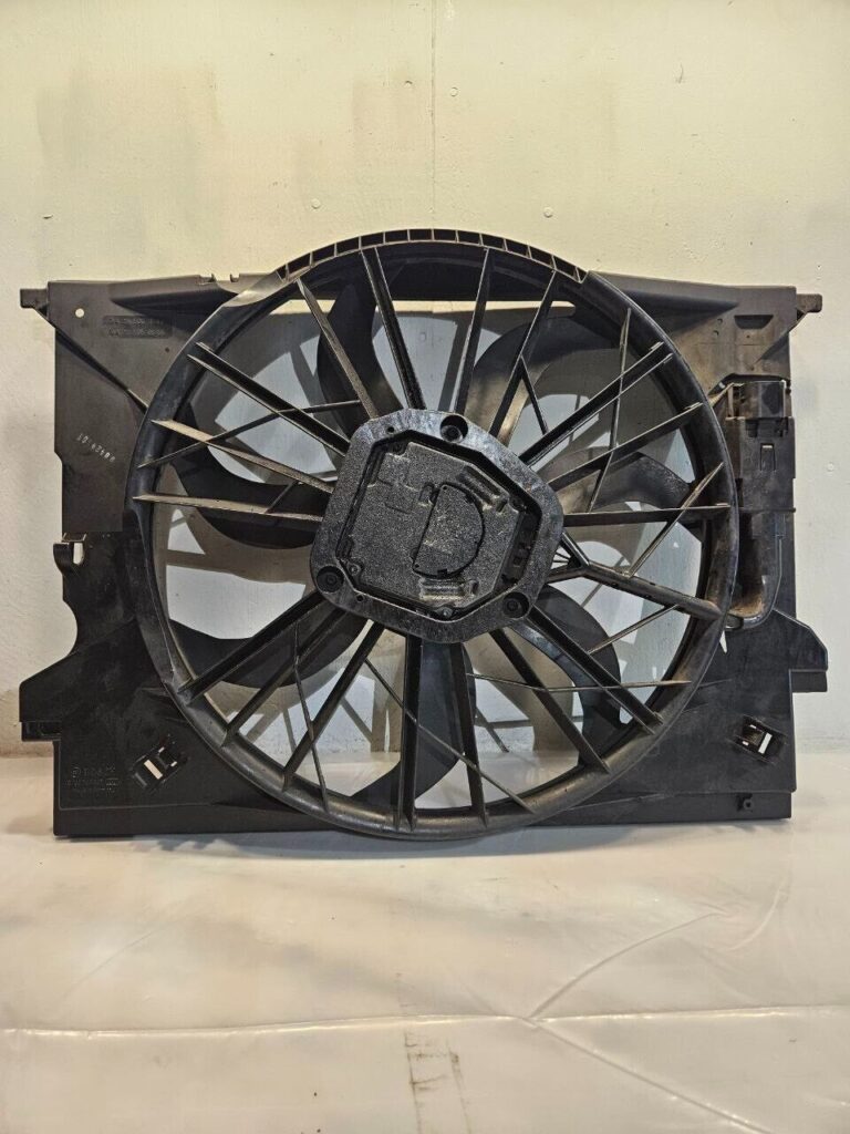 2003-11 Mercedes E320 E350 CLS500 Engine Motor Cooling Radiator Fan ...