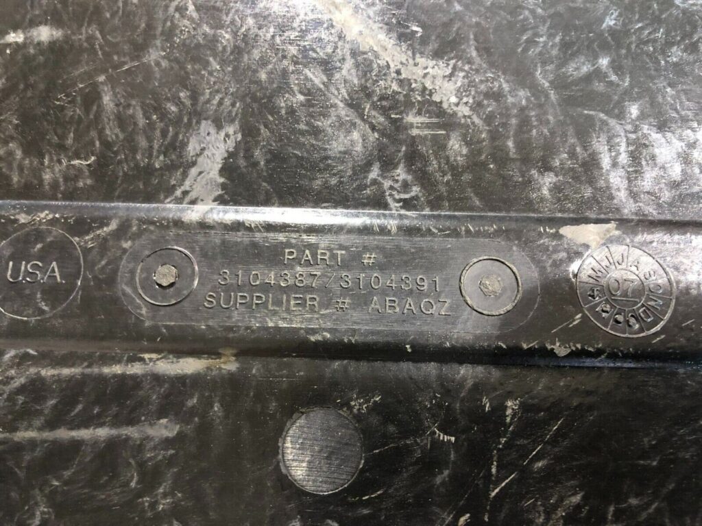 2007 CUMMINS ISX15 DOHC DIESEL ENGINE VALVE COVER 3104387 OEM - ABC ...