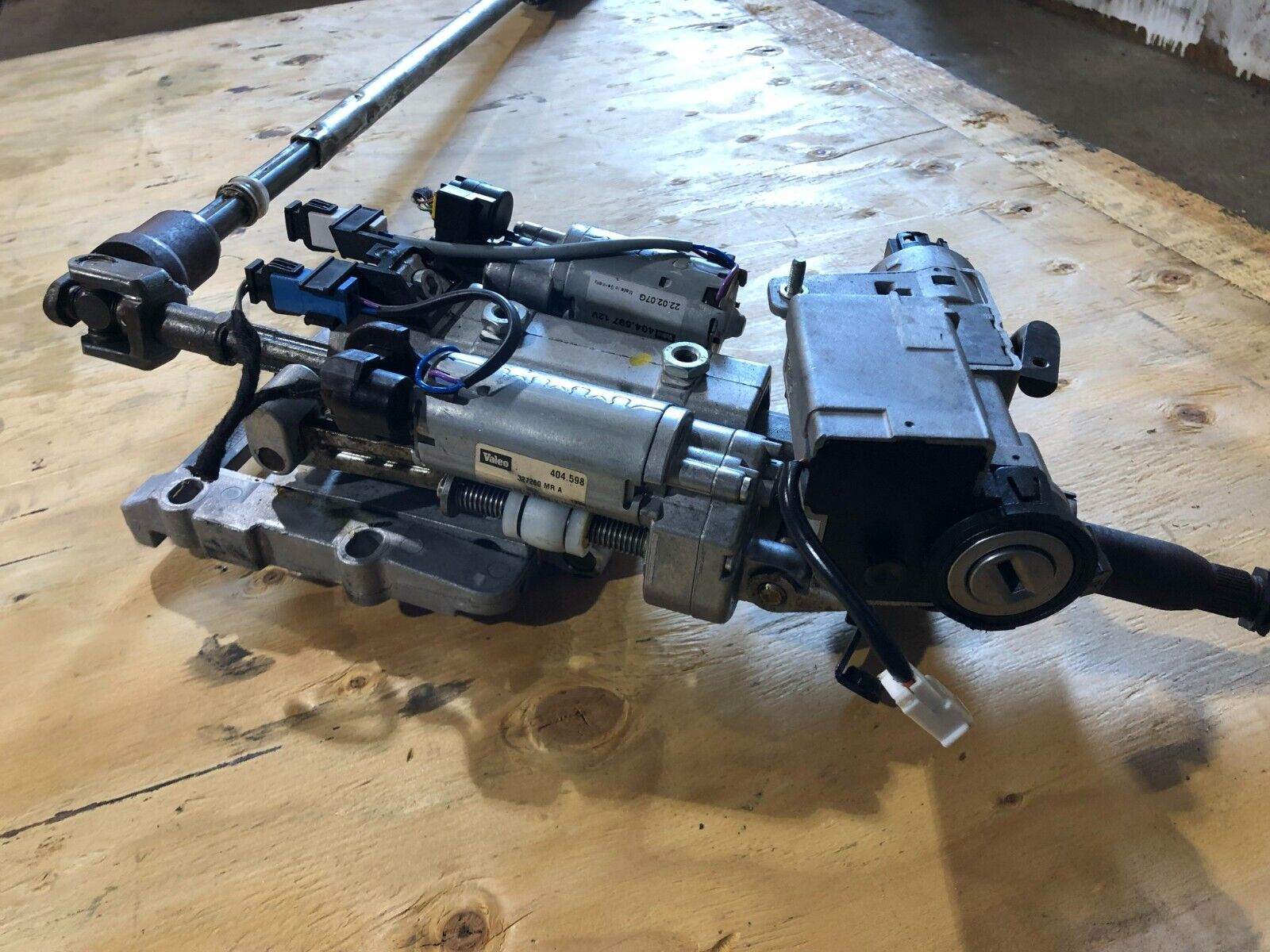 2007 MASERATI QUATTROPORTE M139 STEERING COLUMN W/ IGNITION SWITCH ZG512744 OEM - 135$ Picture 1 of 6 Picture 2 of 6 Picture 3 of 6