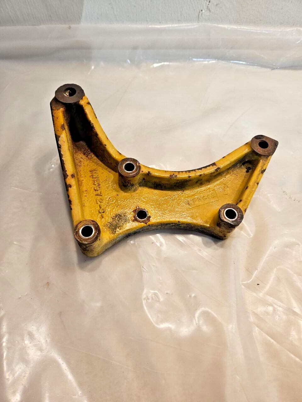 CAT 3306 Diesel Engine BRACKET Caterpillar 1W-4972 OEM 1W4972