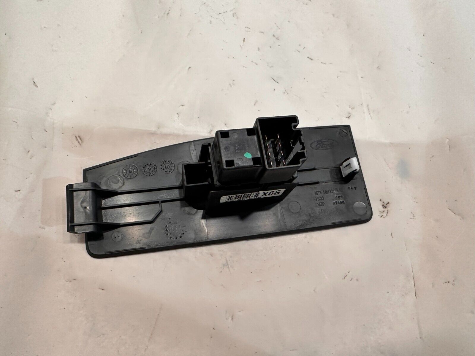 13 - 17 FORD TAURUS PASSENGER FRONT POWER DOOR WINDOW SWITCH AG13-14B132-AA OEM - 35$ Picture 1 of 5 Picture 2 of 5 Picture 3 of 5