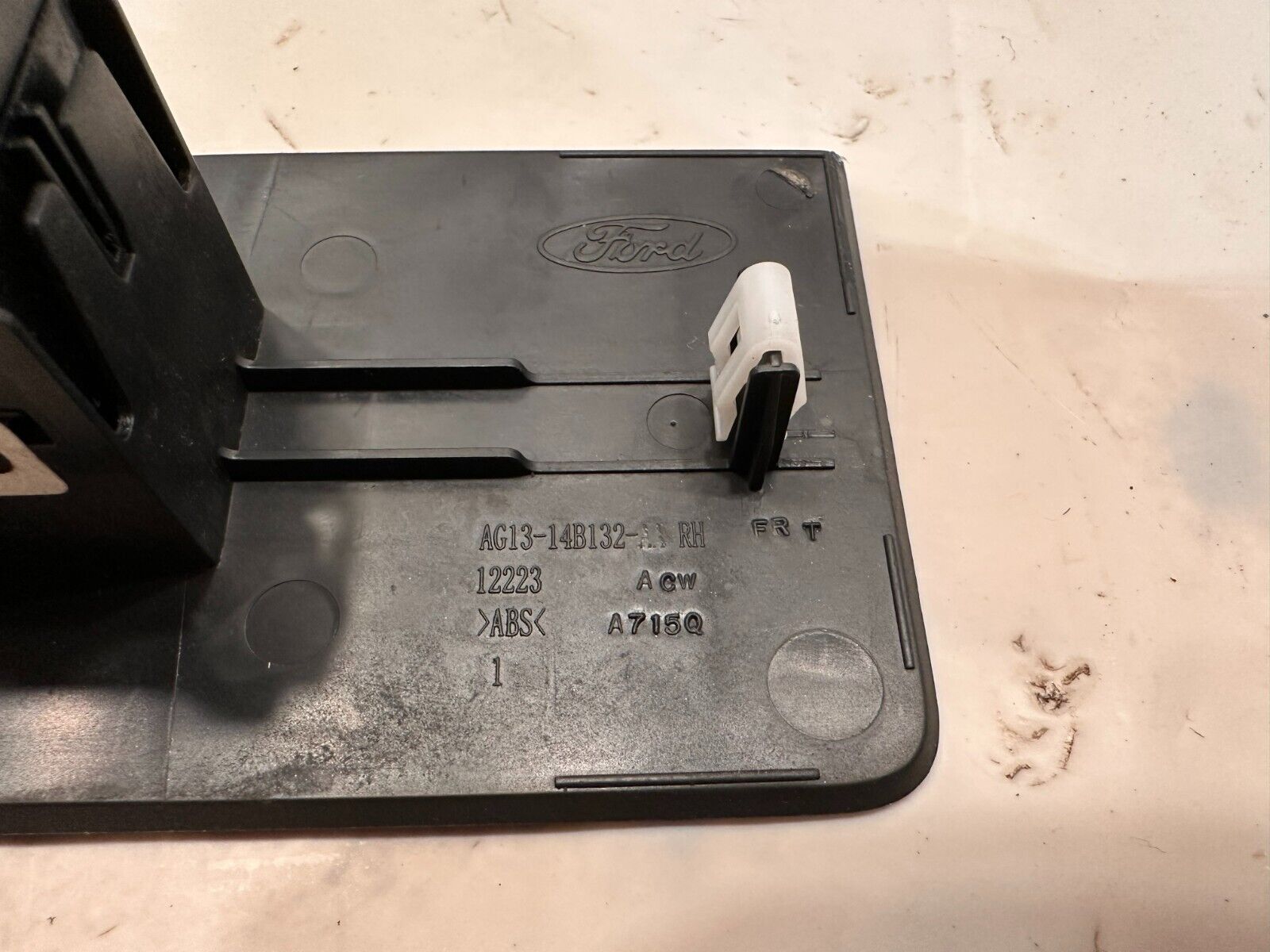 13 - 17 FORD TAURUS PASSENGER FRONT POWER DOOR WINDOW SWITCH AG13-14B132-AA OEM - 35$ Picture 1 of 5 Picture 2 of 5 Picture 3 of 5 Picture 4 of 5