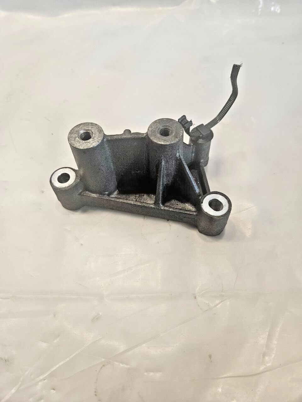 2015 Paccar MX13 Diesel engine Air Inlet System Bracket 1885765 OEM