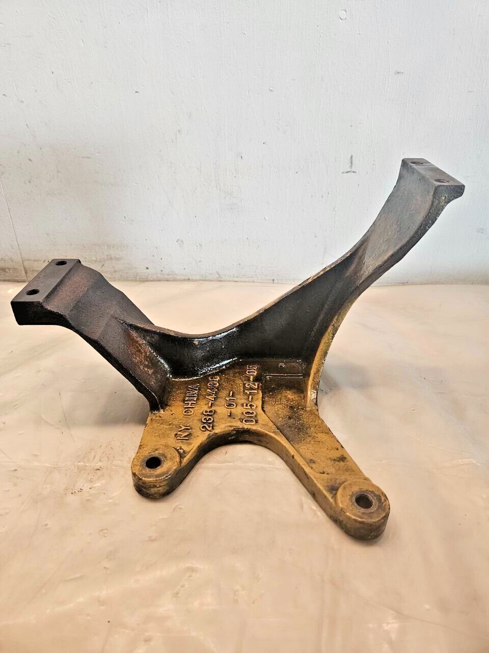 CAT C-15 Diesel Engine Pre cooler Intercooler Bracket 238-4438 OEM