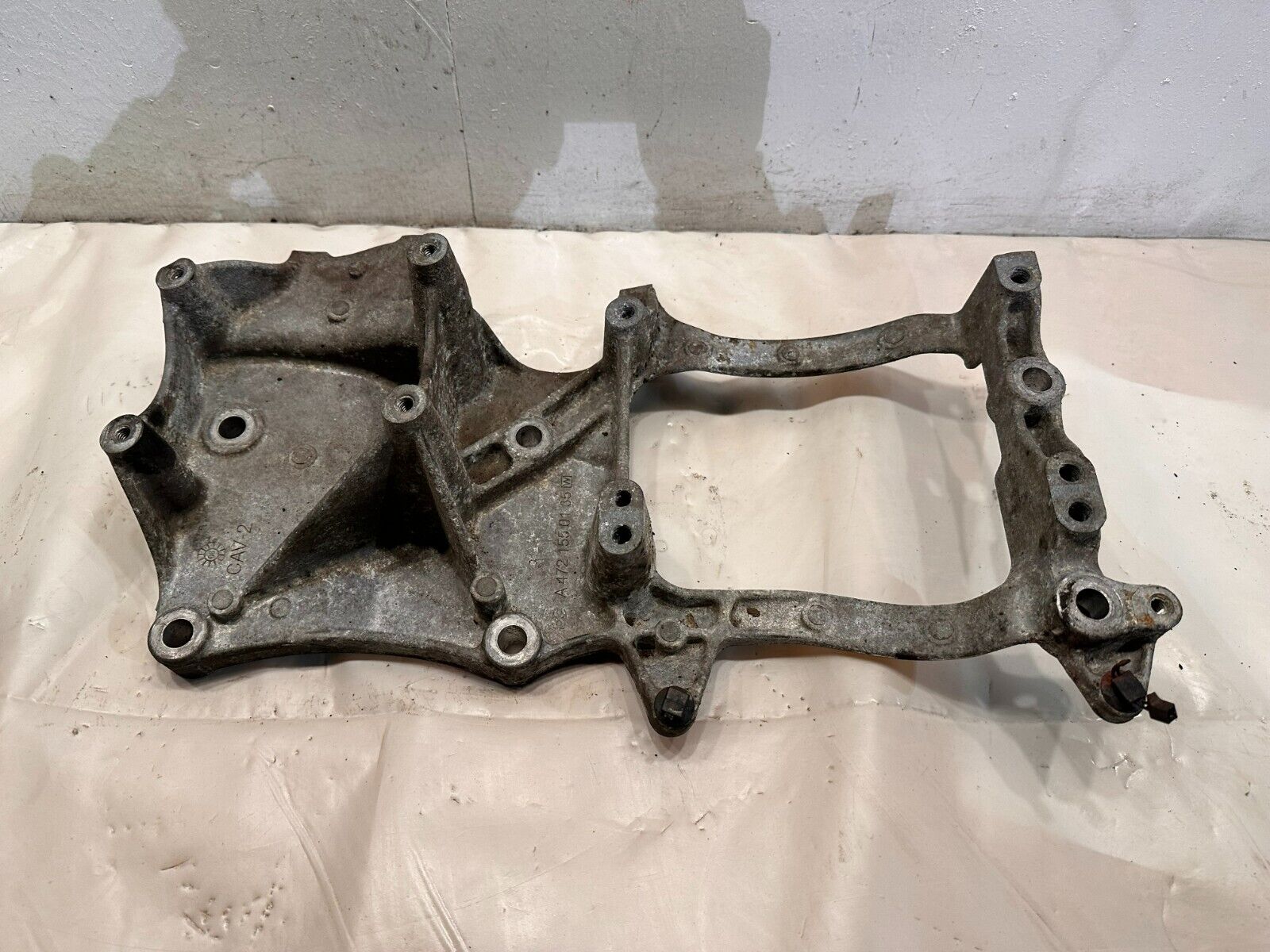 Detroit DD15 Engine Alternator A/C Bracket Support Brace A4721550135 OEM