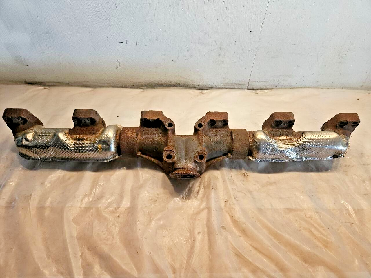 Paccar MX13 Diesel Engine Exhaust Manifold 2118990 OEM 1887510 - 337.5$ Picture 1 of 5 Picture 2 of 5