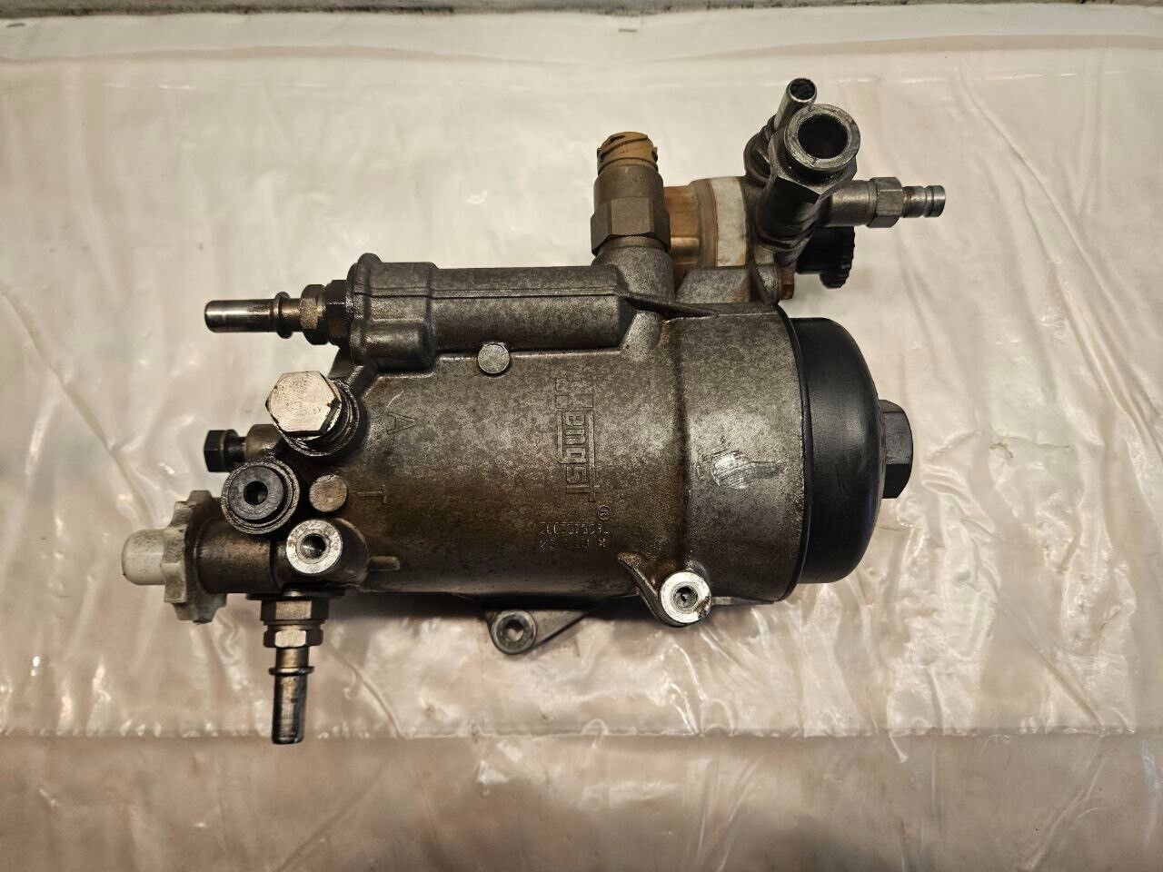 2013 INTERNATIONAL MAXXFORCE 13 DIESEL ENGINE FUEL FILTER HOUSING 3007378C91 OEM - 230$ Picture 1 of 6 Picture 2 of 6