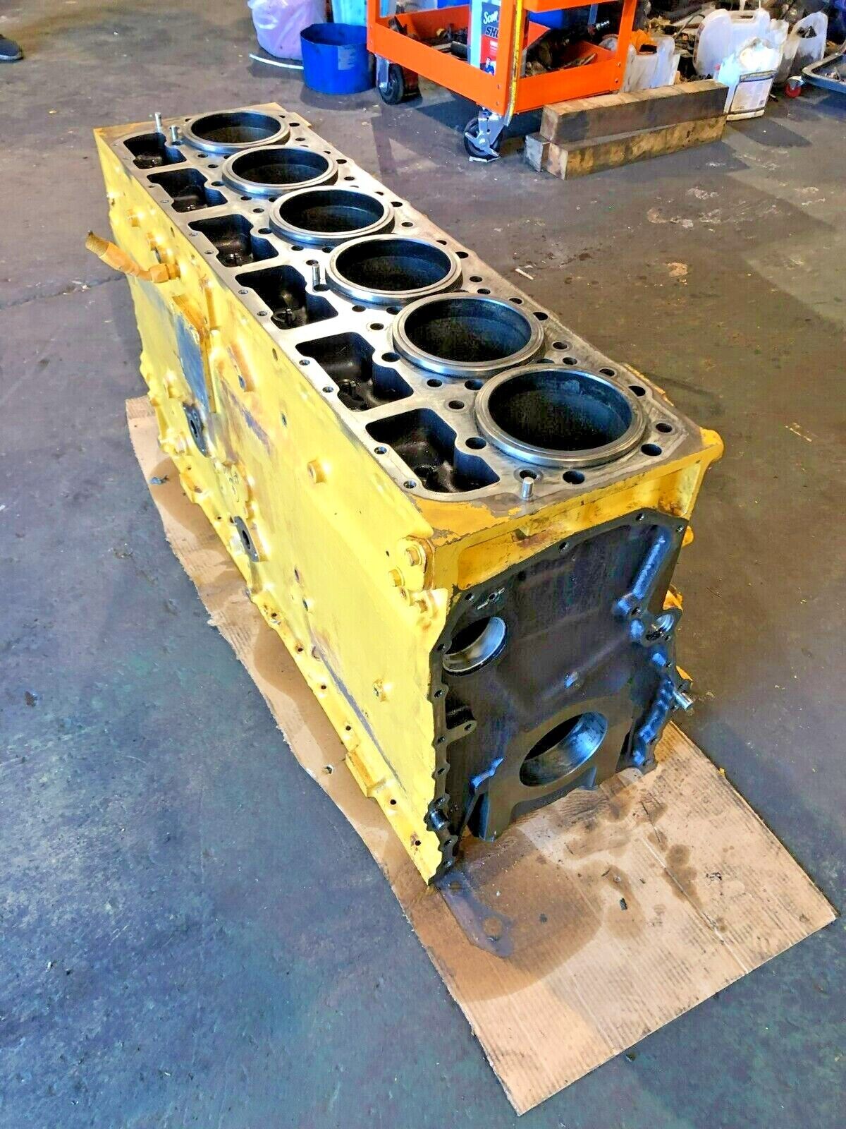 GENUINE CAT CATERPILLAR 3406B DIESEL ENGINE BLOCK 7E9432 OEM - 2350$ Picture 1 of 12 Picture 2 of 12 Picture 3 of 12 Picture 4 of 12 Picture 5 of 12 Picture 6 of 12 Picture 7 of 12 Picture 8 of 12 Picture 9 of 12 Picture 10 of 12