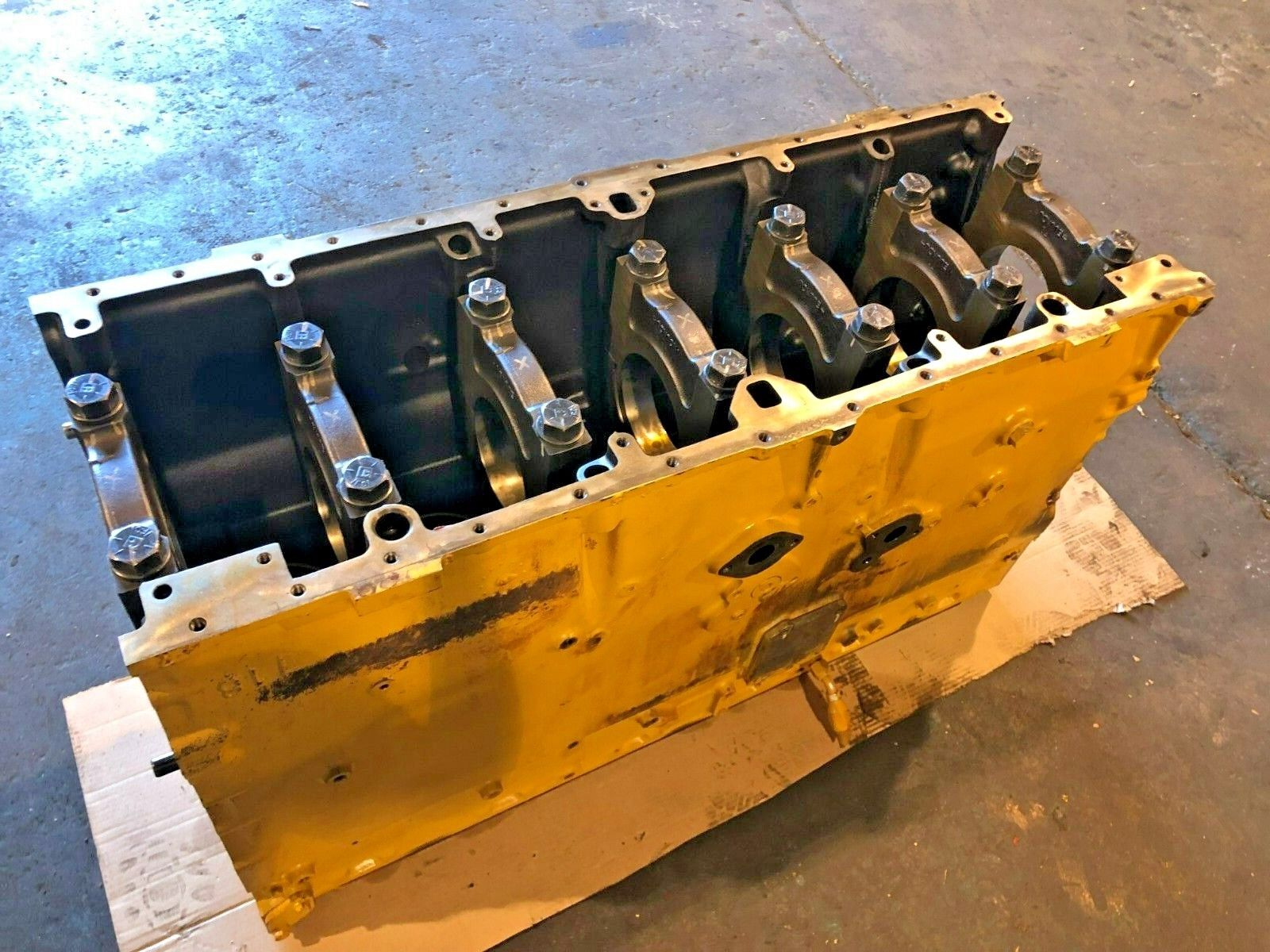 GENUINE CAT CATERPILLAR 3406B DIESEL ENGINE BLOCK 7E9432 OEM - 2350$ Picture 1 of 12 Picture 2 of 12 Picture 3 of 12
