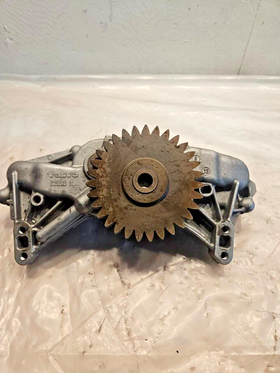 Volvo D13 Diesel Engine Oil Pump 21293523 OEM 20824908