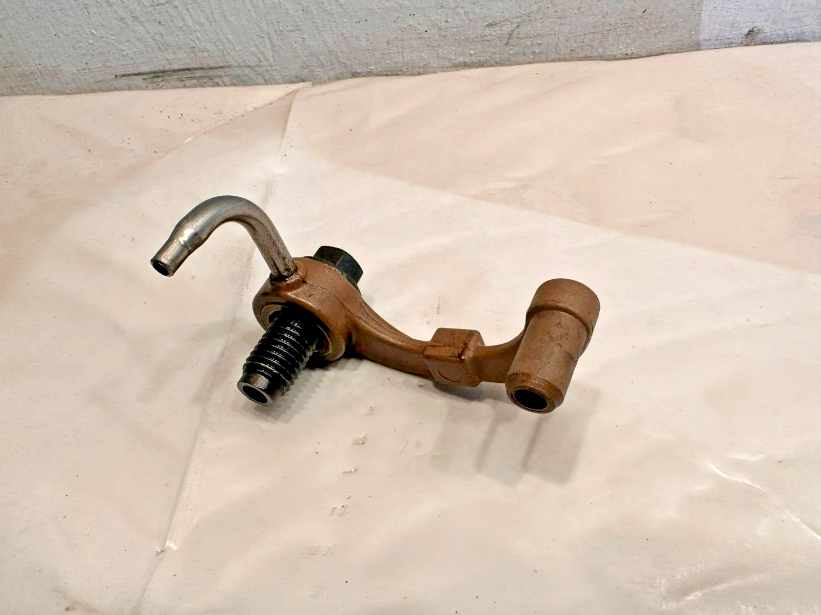 Cummins ISX12 Diesel Engine Piston Oil Nozzle 2884837 OEM - 18$ Picture 1 of 4 Picture 2 of 4