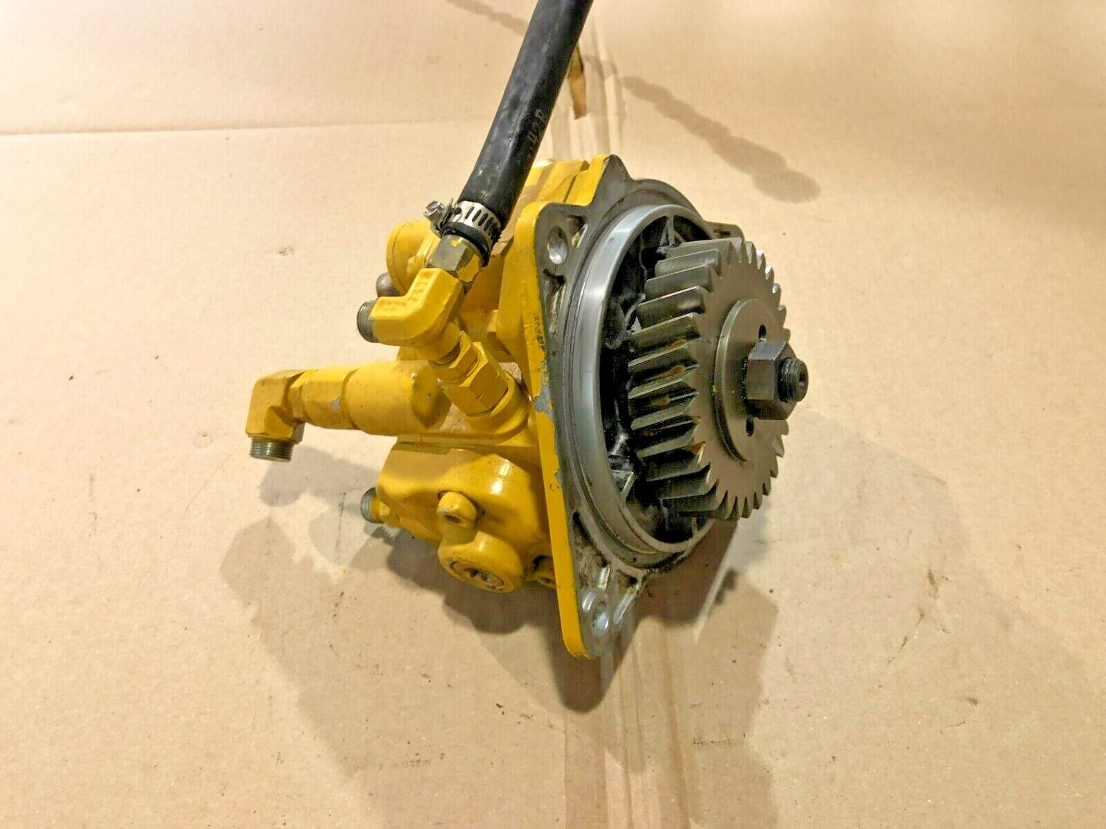 Denso Diesel Fuel CR Injection Pump 294000-056 RE527528 John Deere 6068 OEM