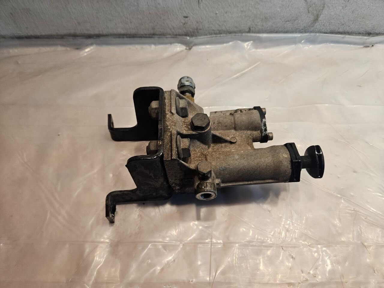Scania Diesel Engine Fuel Filter Housing 70031300 OEM - 85.5$ Picture 1 of 4 Picture 2 of 4